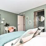 Charming 3br Apt- Montorgueil Republique * Paris