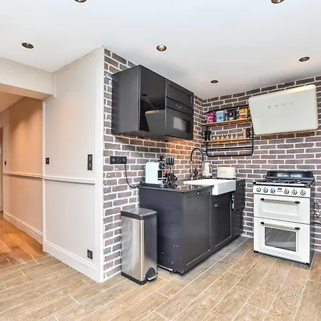 Charming 3br Apt- Montorgueil Republique Apartment *