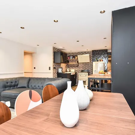 Charming 3br Apt- Montorgueil Republique Parijs